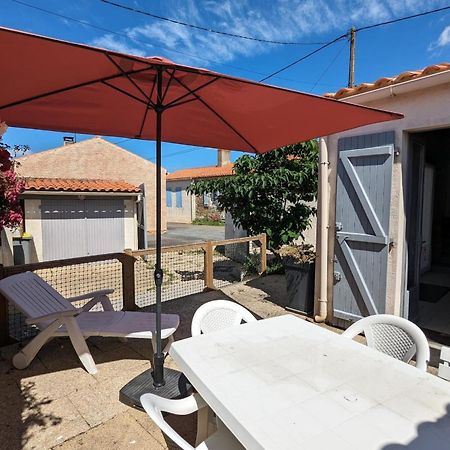 Spacious Nest With Terrace Near The Beach Saint-Hilaire-de-Talmont Exterior foto