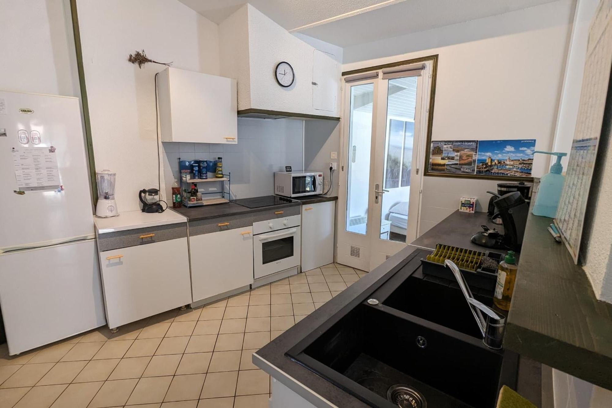 Spacious Nest With Terrace Near The Beach Saint-Hilaire-de-Talmont Exterior foto